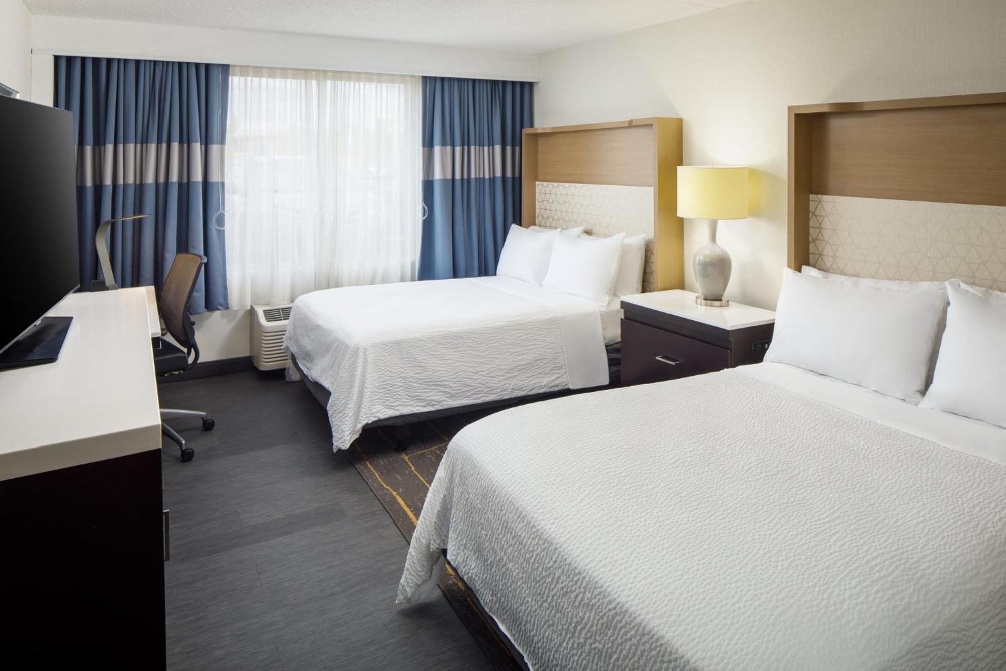 Holiday Inn Weirton-Steubenville Area Exteriér fotografie